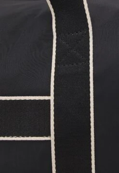 Even&Odd Borsa Da ViaggioBlack Donna Borse EV451H14T-Q11 -Fashion 01d7c759f4c54eb89891fbd796849f92