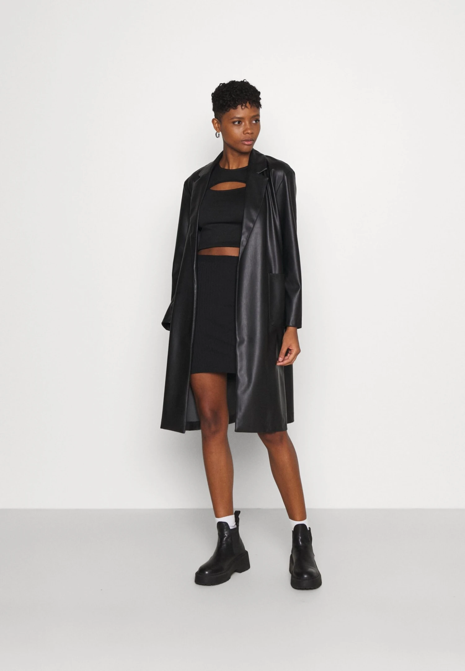 Even&Odd Basic Mini Ribbed Skirt - Gonna A Tubino - Black 2 Even&Odd Basic Mini Ribbed Skirt - Gonna A Tubino - Black - immagine 2