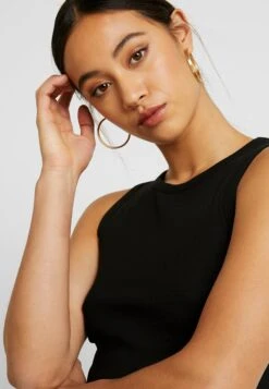 Even&Odd Cropped TankTopBlack Donna T-shirt E Top EV421D1BH-Q11 9 Even&Odd Cropped TankTopBlack Donna T-shirt E Top EV421D1BH-Q11 -Fashion 159df52246a6471b916f40b427941b9a