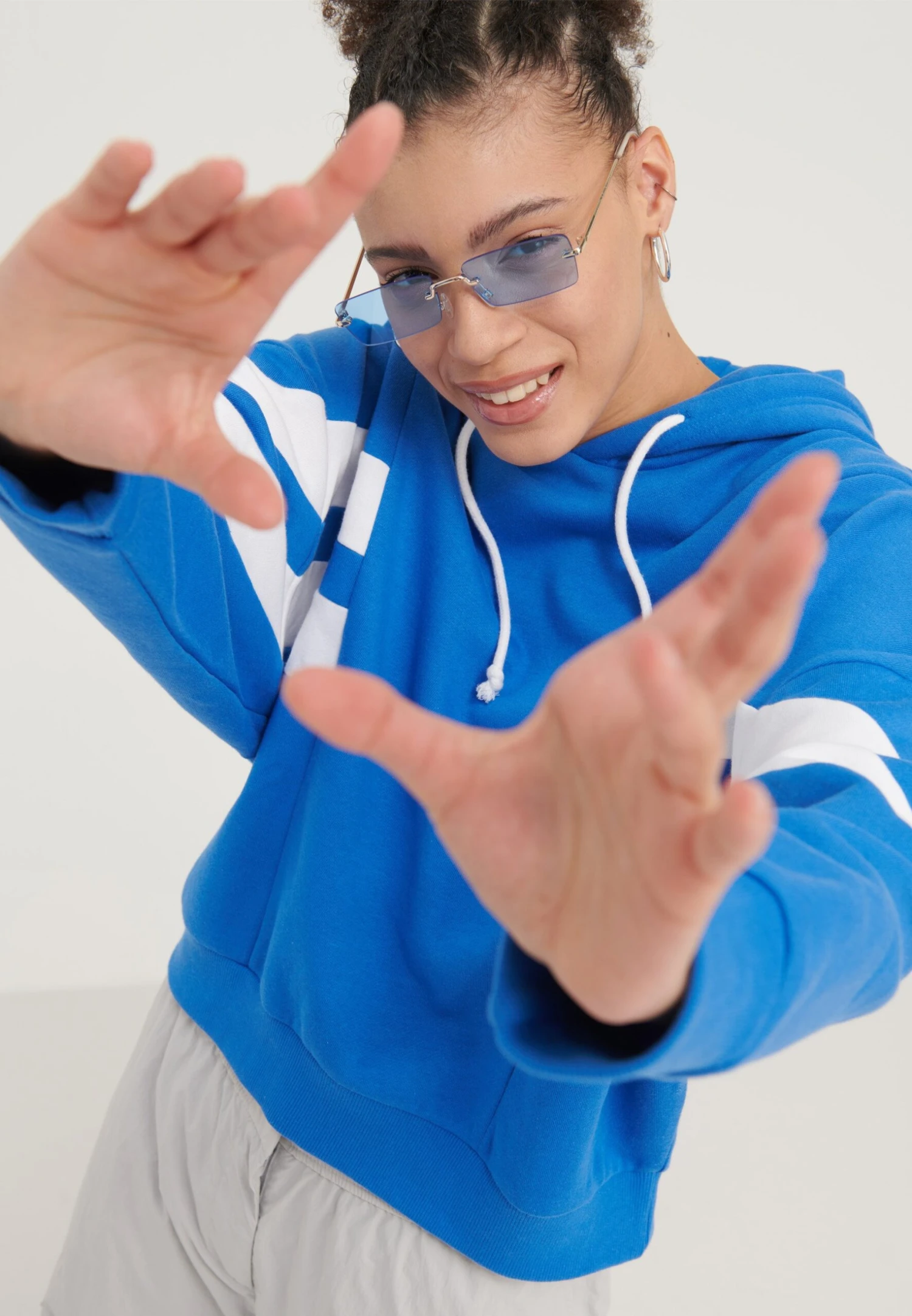 Even&Odd FelpaBlue/White Donna Felpe EV421J0BK-K11 5 Even&Odd FelpaBlue/White Donna Felpe EV421J0BK-K11 - immagine 5