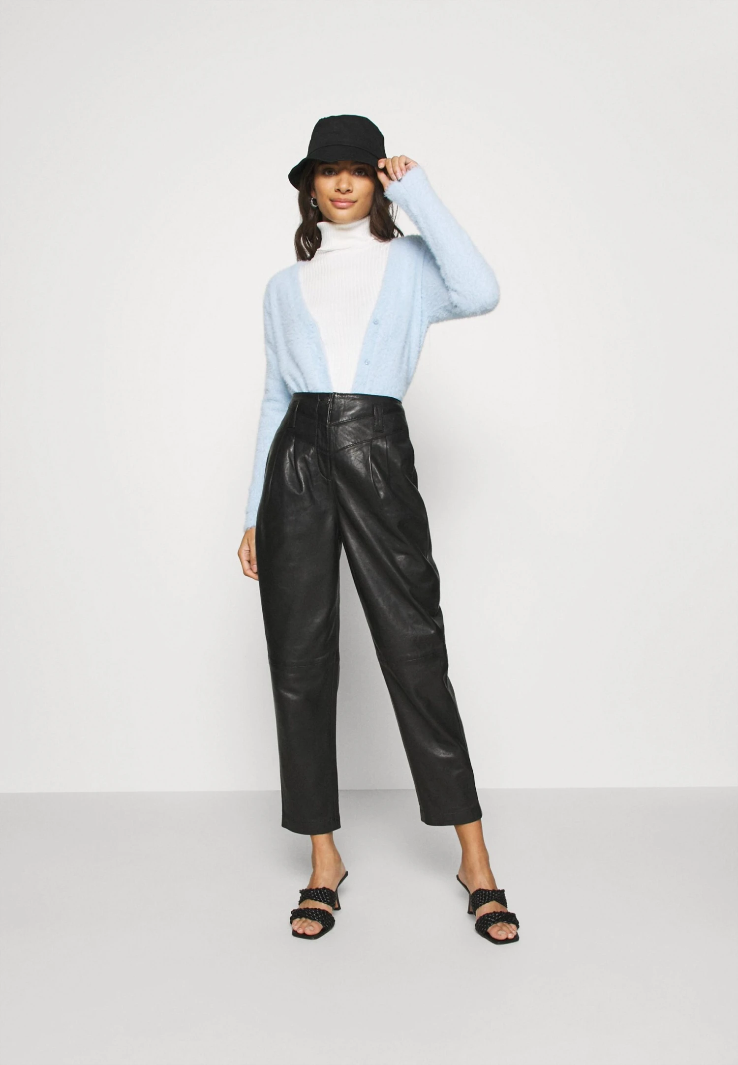 Even&Odd MaglioneWhite Donna Maglieria EV421I0BX-A11 2 Even&Odd MaglioneWhite Donna Maglieria EV421I0BX-A11 - immagine 2