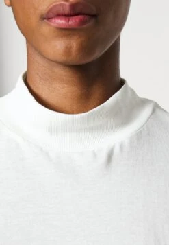 T-Shirt BasicOff-White Donna T-shirt E Top EVI21D007-A12 -Fashion 27ee8a402a9347eab765eecc2fe0333c