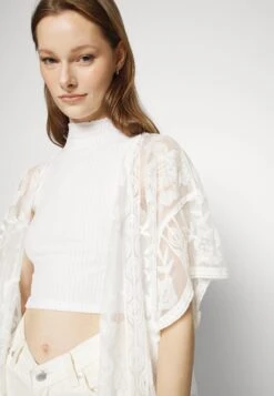 Even&Odd CardiganWhite Donna Maglieria EV451G082-A11 9 Even&Odd CardiganWhite Donna Maglieria EV451G082-A11 -Fashion 337d6818e91f4b808508e65bb1fce02e