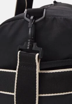 Even&Odd Borsa Da ViaggioBlack Donna Borse EV451H14T-Q11 -Fashion 33ce77cd544c47b4af619f480232e9b7