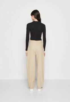 Even&Odd Maglietta A Manica LungaBlack Donna T-shirt E Top EV421D24Z-Q11 8 Even&Odd Maglietta A Manica LungaBlack Donna T-shirt E Top EV421D24Z-Q11 -Fashion 399bab5330094bceb5c8c8ec62c45195