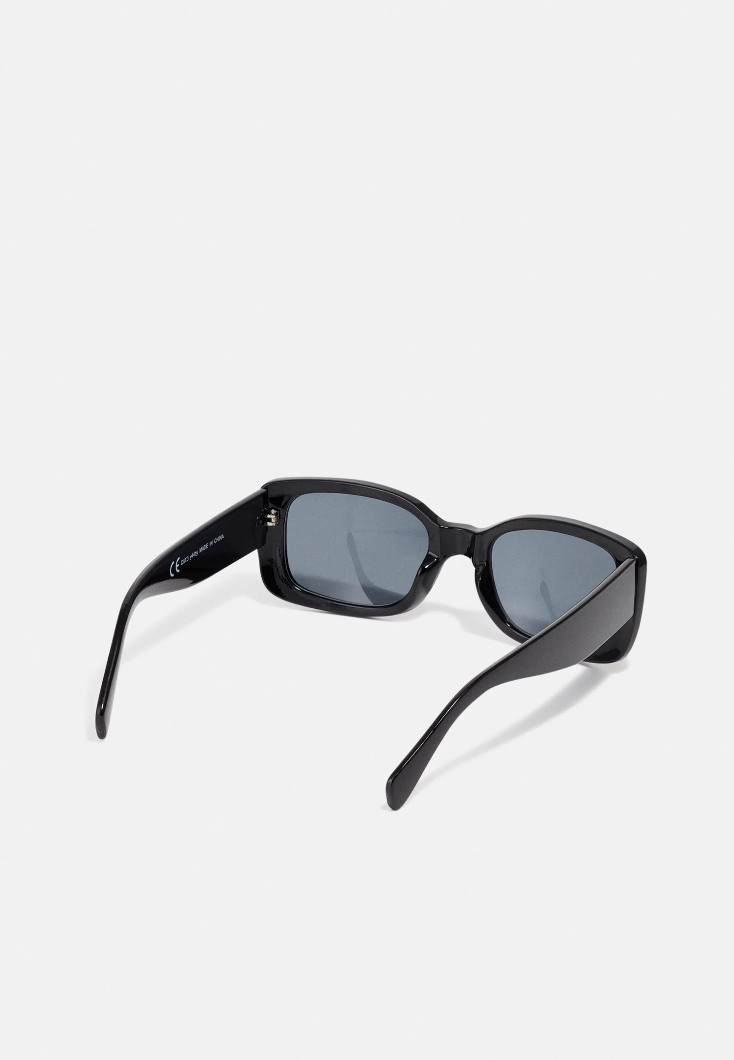 Even&Odd Occhiali Da SoleBlack Donna Occhiali Da Sole EV451K02R-Q11 2 Even&Odd Occhiali Da SoleBlack Donna Occhiali Da Sole EV451K02R-Q11 - immagine 2