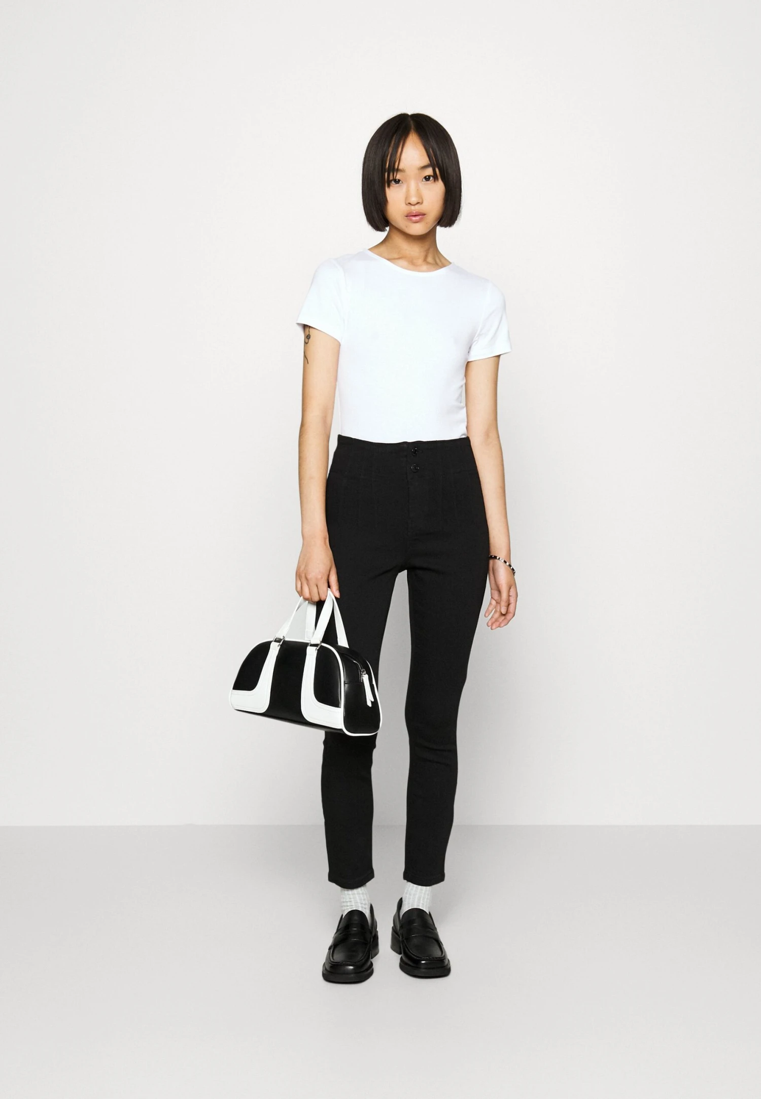 2 PackT-Shirt BasicBlack/White Donna T-shirt E Top EVF21D053-Q11 1 2 PackT-Shirt BasicBlack/White Donna T-shirt E Top EVF21D053-Q11