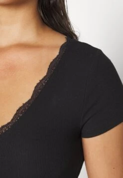 Even&Odd T-Shirt Con StampaBlack Donna T-shirt E Top EV421D26C-Q11 -Fashion 438caac3abe441fb8eb63f9e6e761212