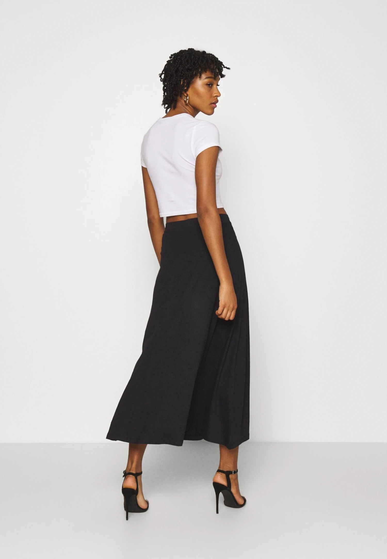 Even&Odd Basic Maxi Skirt - Gonna A Campana - Black 3 Even&Odd Basic Maxi Skirt - Gonna A Campana - Black - immagine 3