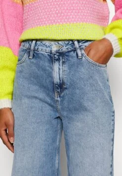 Jeans A ZampaBlue Denim Donna Jeans EVI21N00C-K11 11 Jeans A ZampaBlue Denim Donna Jeans EVI21N00C-K11 -Fashion 4862f34e60ab4289b2f5da3348017bf3