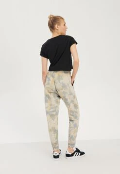 Even&Odd Pantaloni SportiviMulti-Coloured Donna Pantaloni EV421A0DC-T11 -Fashion 54f1fc2b51d24a309b9d3c5d3155fed7