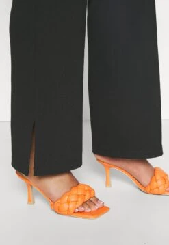 PantaloniBlack Donna Pantaloni EVB21A01U-Q11 -Fashion 574d76ab8dfd4be18911e03330d36782