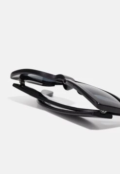 Even&Odd Occhiali Da SoleBlack Donna Occhiali Da Sole EV451K02R-Q11 6 Even&Odd Occhiali Da SoleBlack Donna Occhiali Da Sole EV451K02R-Q11 -Fashion 5da8d9db41744b74927cdc0590e3fcb6