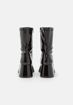 Even&Odd Stivaletti Con PlateauBlack Donna Stivaletti EV411N0IH-Q11 9 Even&Odd Stivaletti Con PlateauBlack Donna Stivaletti EV411N0IH-Q11 -Fashion 5f7f291fb269488181164779b52acef4