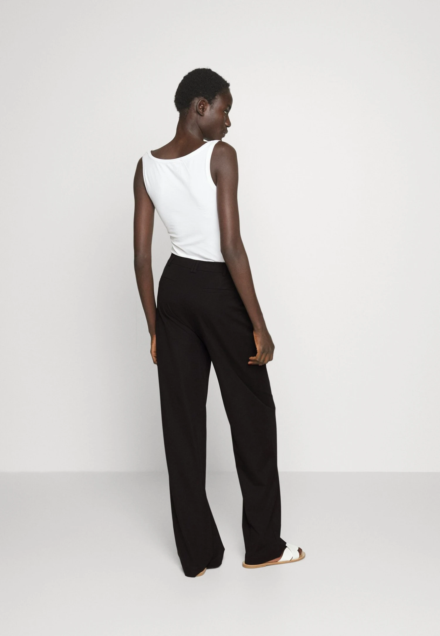 Business Casual Wide Legs With Front Pleats PantaloniBlack Donna Pantaloni EVI21A01U-Q11 3 Business Casual Wide Legs With Front Pleats PantaloniBlack Donna Pantaloni EVI21A01U-Q11 - immagine 3