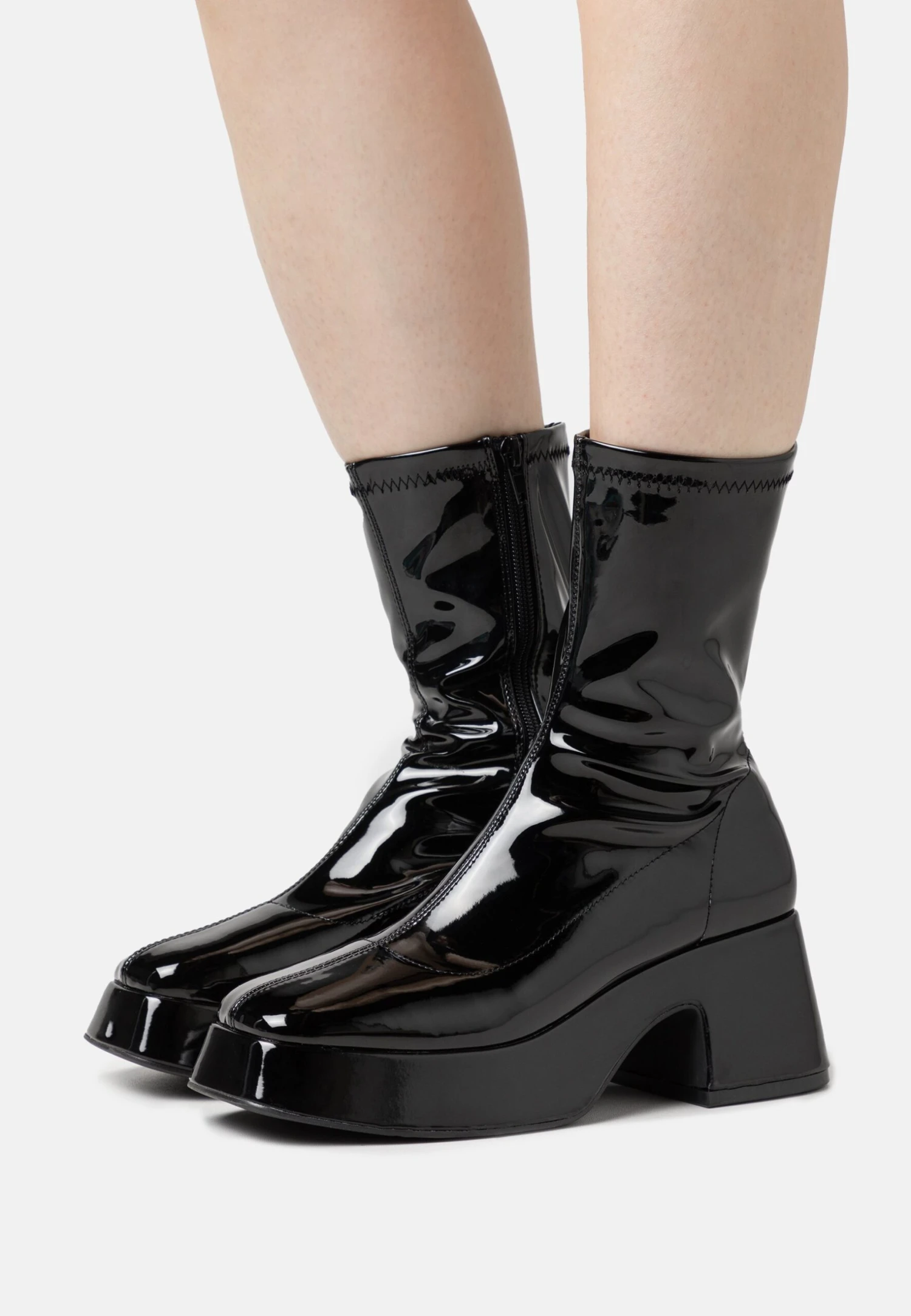 Even&Odd Stivaletti Con PlateauBlack Donna Stivaletti EV411N0IH-Q11 1 Even&Odd Stivaletti Con PlateauBlack Donna Stivaletti EV411N0IH-Q11