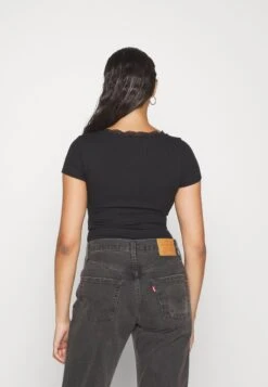 Even&Odd T-Shirt Con StampaBlack Donna T-shirt E Top EV421D26C-Q11 -Fashion 7f6551e07af74aefb1e231f2beeb4046