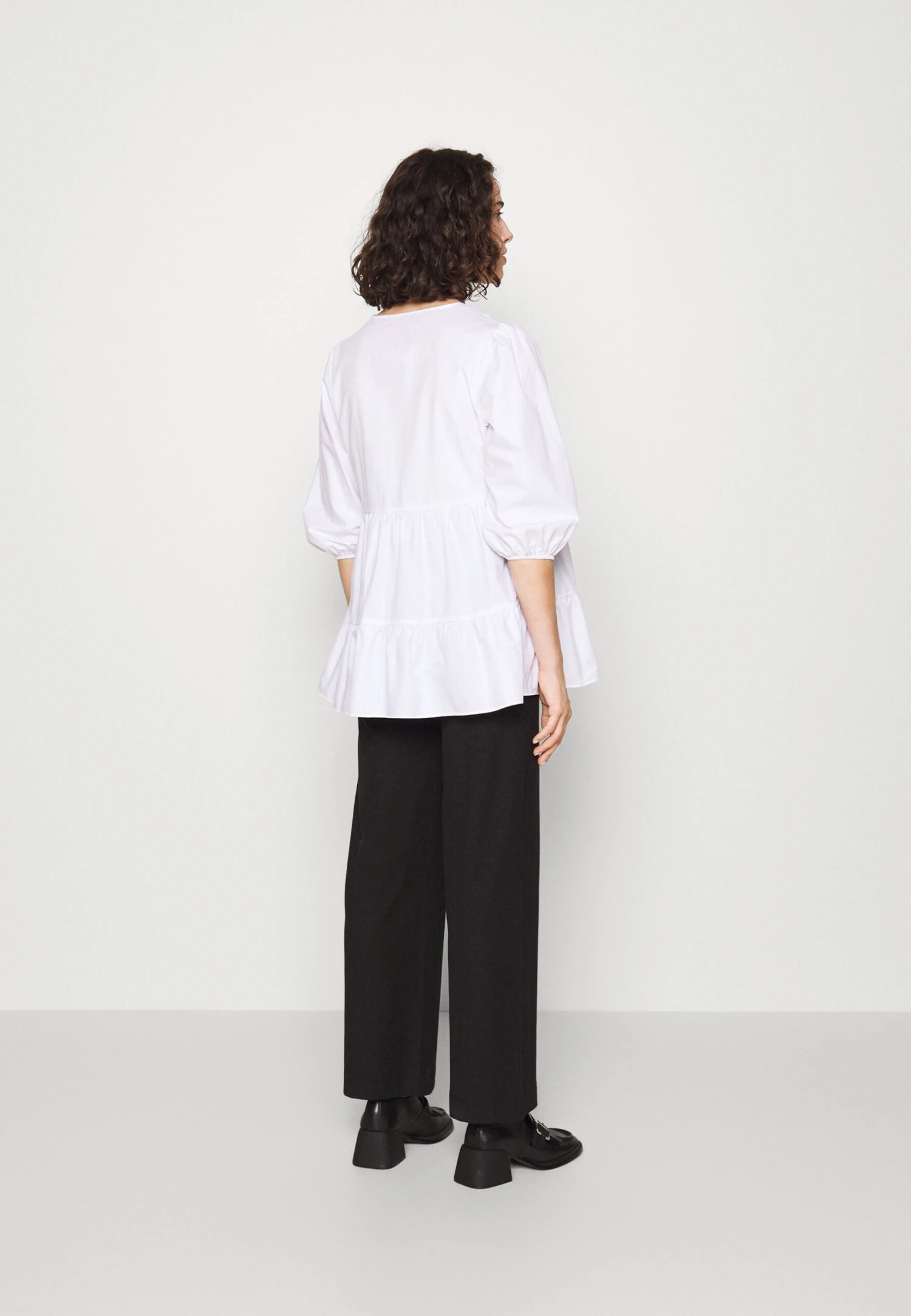 2 PackPantaloni802Black_502Blue Donna Pantaloni EVO29B00R-Q11 3 2 PackPantaloni802Black_502Blue Donna Pantaloni EVO29B00R-Q11 - immagine 3