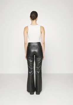 PantaloniBlack Donna Pantaloni EVF21A028-Q11 -Fashion 84a6c94c901f41098d79aeeff2f3901b