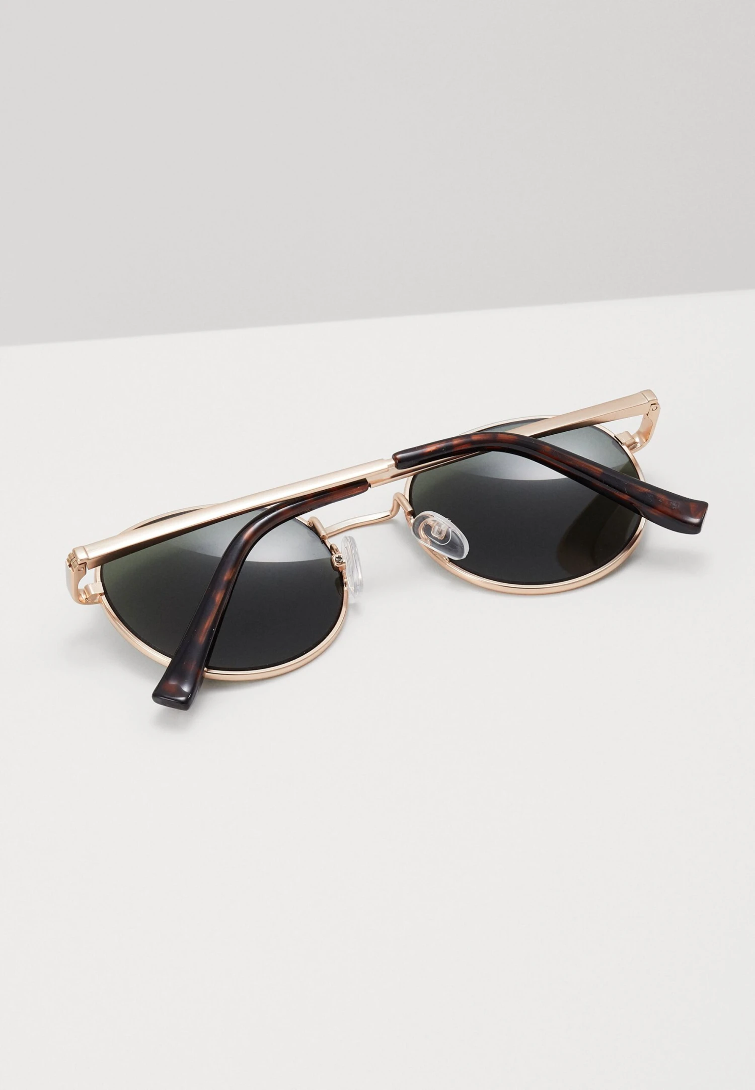 Even&Odd Occhiali Da SoleGreen Donna Occhiali Da Sole EV451K022-M11 4 Even&Odd Occhiali Da SoleGreen Donna Occhiali Da Sole EV451K022-M11 - immagine 4