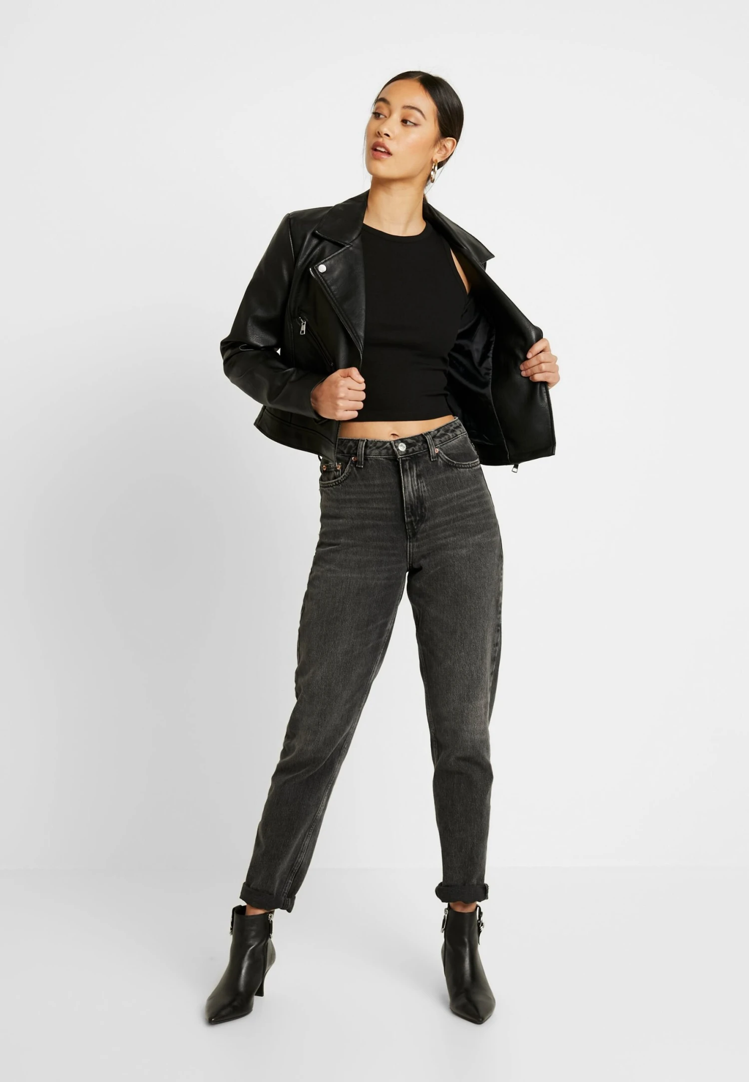 Even&Odd Cropped TankTopBlack Donna T-shirt E Top EV421D1BH-Q11 2 Even&Odd Cropped TankTopBlack Donna T-shirt E Top EV421D1BH-Q11 - immagine 2