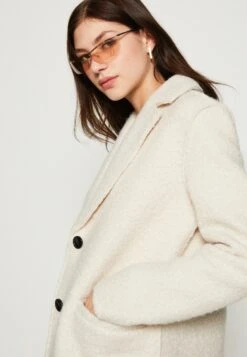 Even&Odd Cappotto CortoOff White Donna Cappotti EV421U038-A11 -Fashion 9b73b8ece0724ce5bfee925bb838aa8a