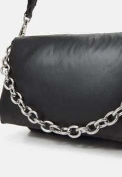 Even&Odd Borsa A TracollaBlack Donna Borse EV451H151-Q11 -Fashion 9fa860a548164891a2c5597b71edb10f