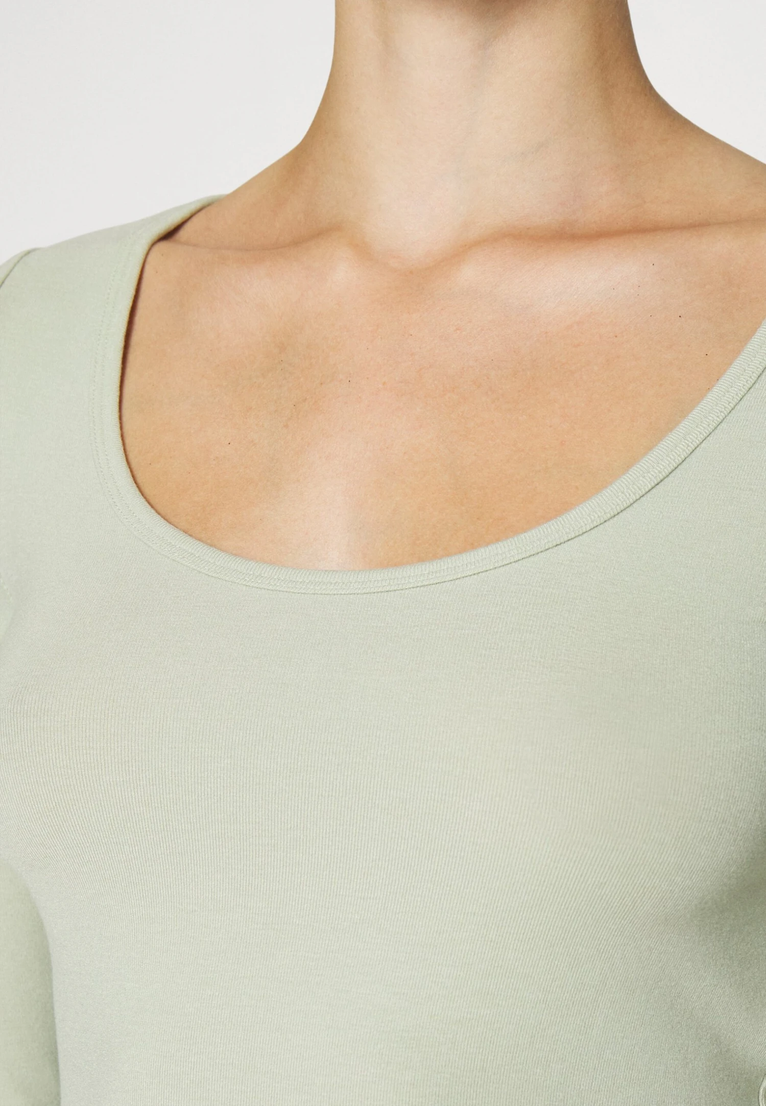 2 PackMaglietta A Manica Lunga001White_601Light Green Donna T-shirt E Top EVF21D04X-A11 7 2 PackMaglietta A Manica Lunga001White_601Light Green Donna T-shirt E Top EVF21D04X-A11 - immagine 7