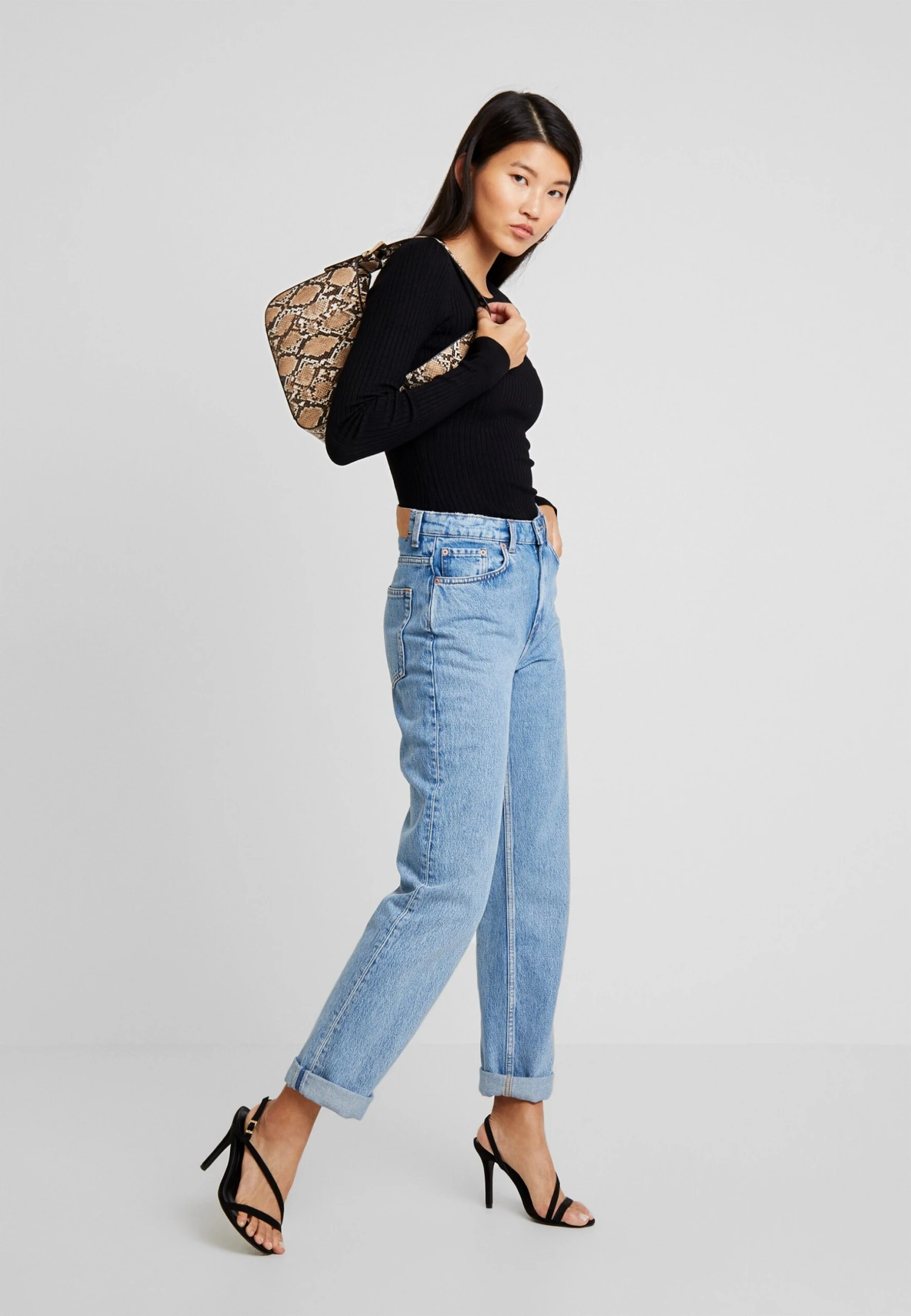 Even&Odd MaglioneBlack Donna Maglieria EV421I0AQ-Q11 2 Even&Odd MaglioneBlack Donna Maglieria EV421I0AQ-Q11 - immagine 2