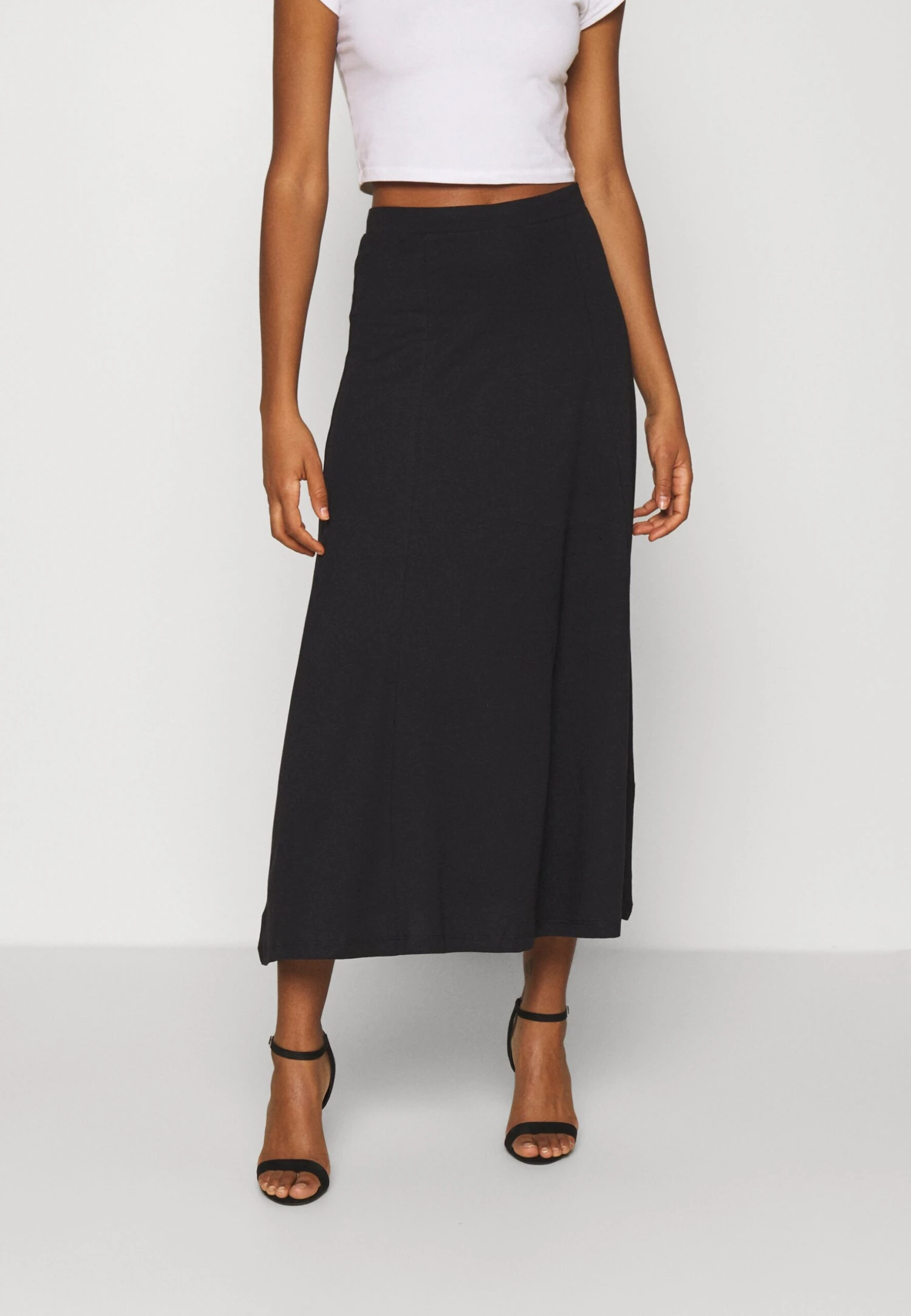 Even&Odd Basic Maxi Skirt - Gonna A Campana - Black 1 Even&Odd Basic Maxi Skirt - Gonna A Campana - Black