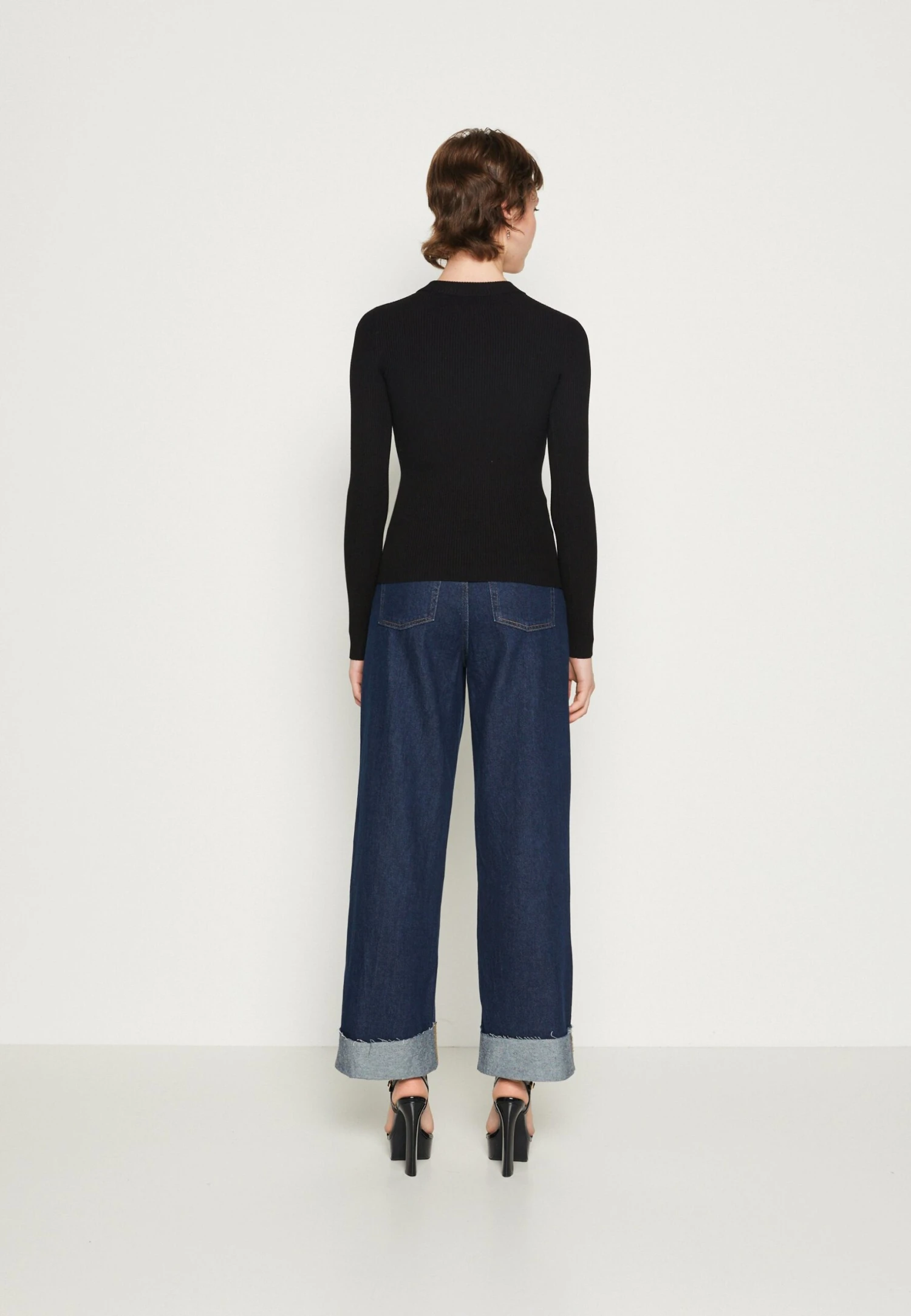 Even&Odd MaglioneBlack Donna Maglieria EV421I0HE-Q11 3 Even&Odd MaglioneBlack Donna Maglieria EV421I0HE-Q11 - immagine 3