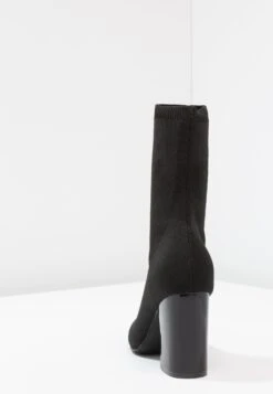 Even&Odd Stivaletti Con TaccoBlack Donna Stivaletti EV411N03E-Q12 -Fashion bf76de04684e489594bf2683e94a90af