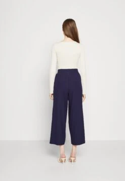 Even&Odd PantaloniDark Blue Donna Pantaloni EV421A0BB-K12 -Fashion c2ef667e81bb4cd489e777fb848a68ac