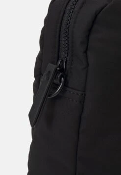 Even&Odd Borsa Porta PcBlack Donna Borse EV451H152-Q11 -Fashion d268f0e358564052986cdbdee85e9a42