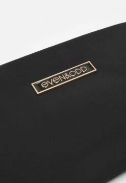 Even&Odd PortafoglioBlack Donna Portafogli E Portachiavi EV451F04J-Q11 -Fashion dc6dd32523ae48a7a17ab4ab84fd01ba