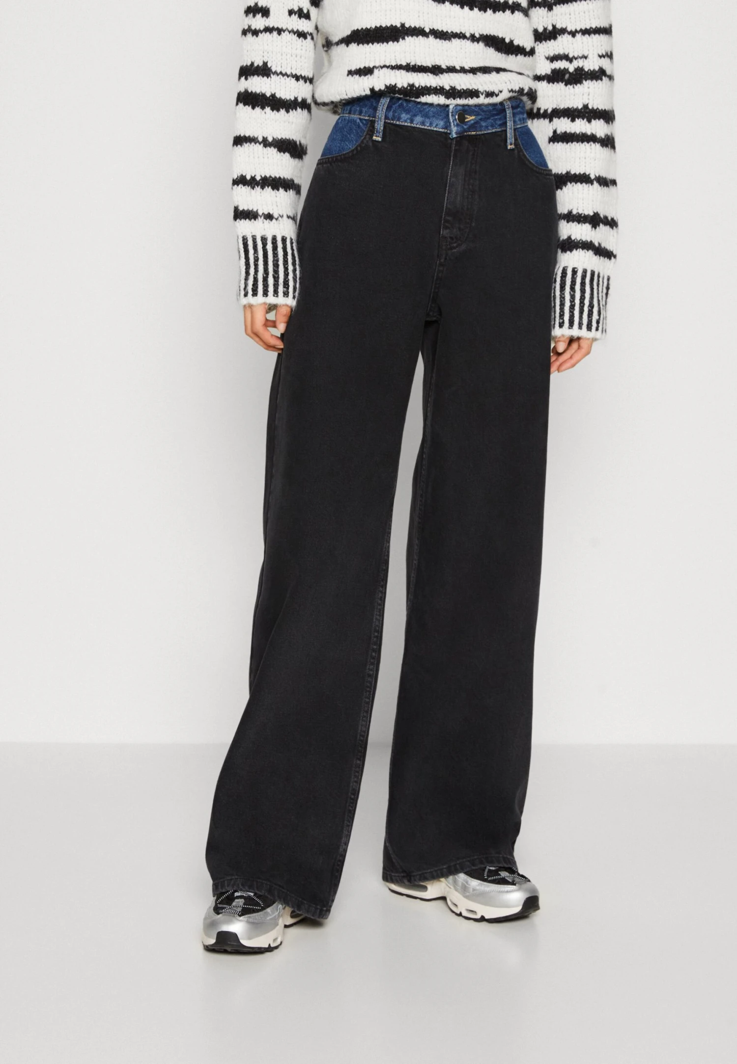 Even&Odd Jeans A ZampaBlue Black Denim Donna Jeans EV421N06D-K11 1 Even&Odd Jeans A ZampaBlue Black Denim Donna Jeans EV421N06D-K11