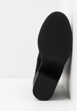 Stivali Sopra Il GinocchioBlack Donna Stivali EVC11A00D-Q11 -Fashion e63ceda5026b41f59b1564569a868789