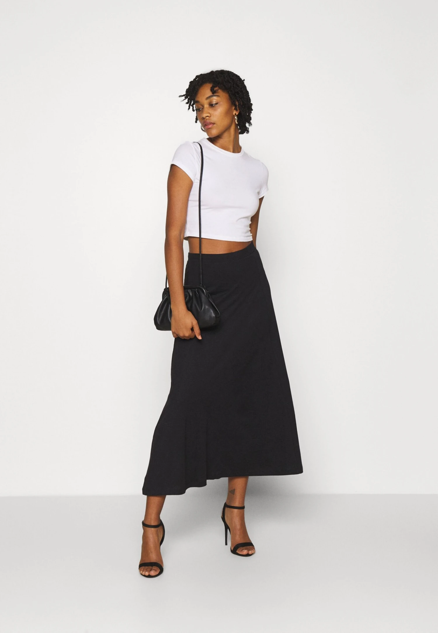 Even&Odd Basic Maxi Skirt - Gonna A Campana - Black 2 Even&Odd Basic Maxi Skirt - Gonna A Campana - Black - immagine 2