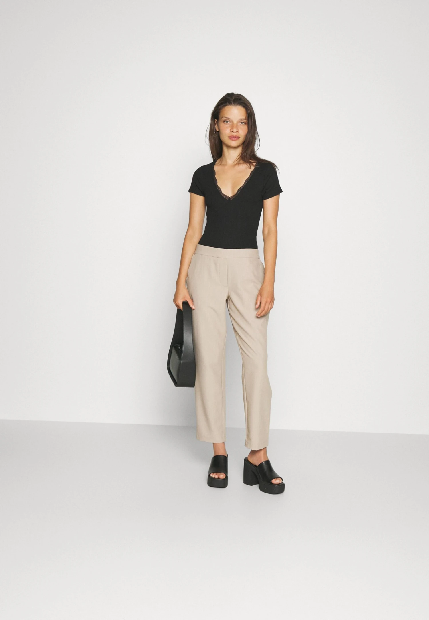 T-Shirt Con StampaBlack Donna T-shirt E Top EVF21D051-Q11 2 T-Shirt Con StampaBlack Donna T-shirt E Top EVF21D051-Q11 - immagine 2