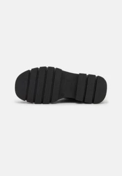 Even&Odd Stivaletti Con PlateauBlack Donna Stivaletti EV411N0IQ-Q11 -Fashion f78ecb2aedd248a2b1eb23d95c85168d