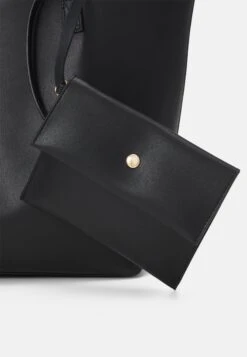 Even&Odd Borsa A ManoBlack Donna Borse EV451H140-Q11 8 Even&Odd Borsa A ManoBlack Donna Borse EV451H140-Q11 -Fashion fe41234801084558adc4ae1376373825