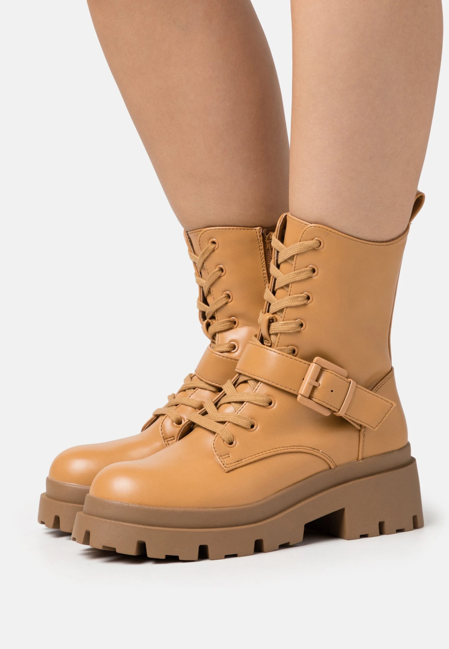 Stivaletti Con PlateauCognac Donna Stivaletti EVC11N02F-O11 1 Stivaletti Con PlateauCognac Donna Stivaletti EVC11N02F-O11